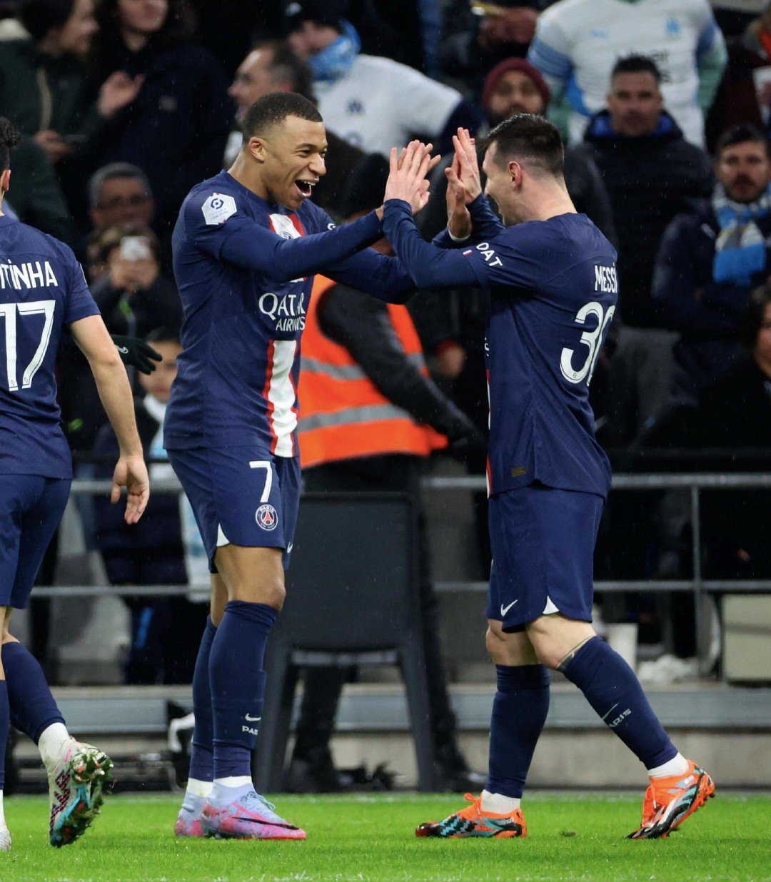 英雄联盟竞猜-里程碑夜！皇家马德里防线松动，法甲集结日刷纪录，话题不断，赛程密集仍需轮换的简单介绍